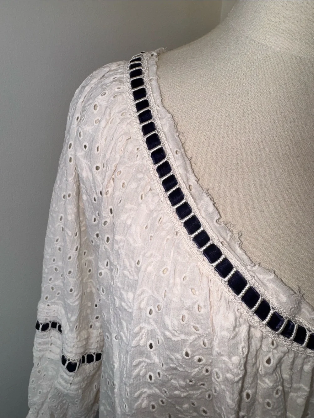 Free People Women’s Medium White Black Darcy Eyelet Blouse Crop Top